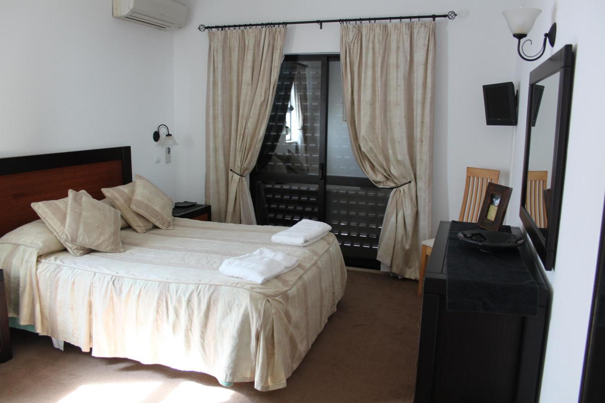 Alto Club Apartments Alvor Bagian luar foto